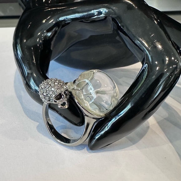 🆕 Alexis Bittar Skull Ring Swarovski Crystal Gun Metal Size 6.5 - Picture 4 of 8